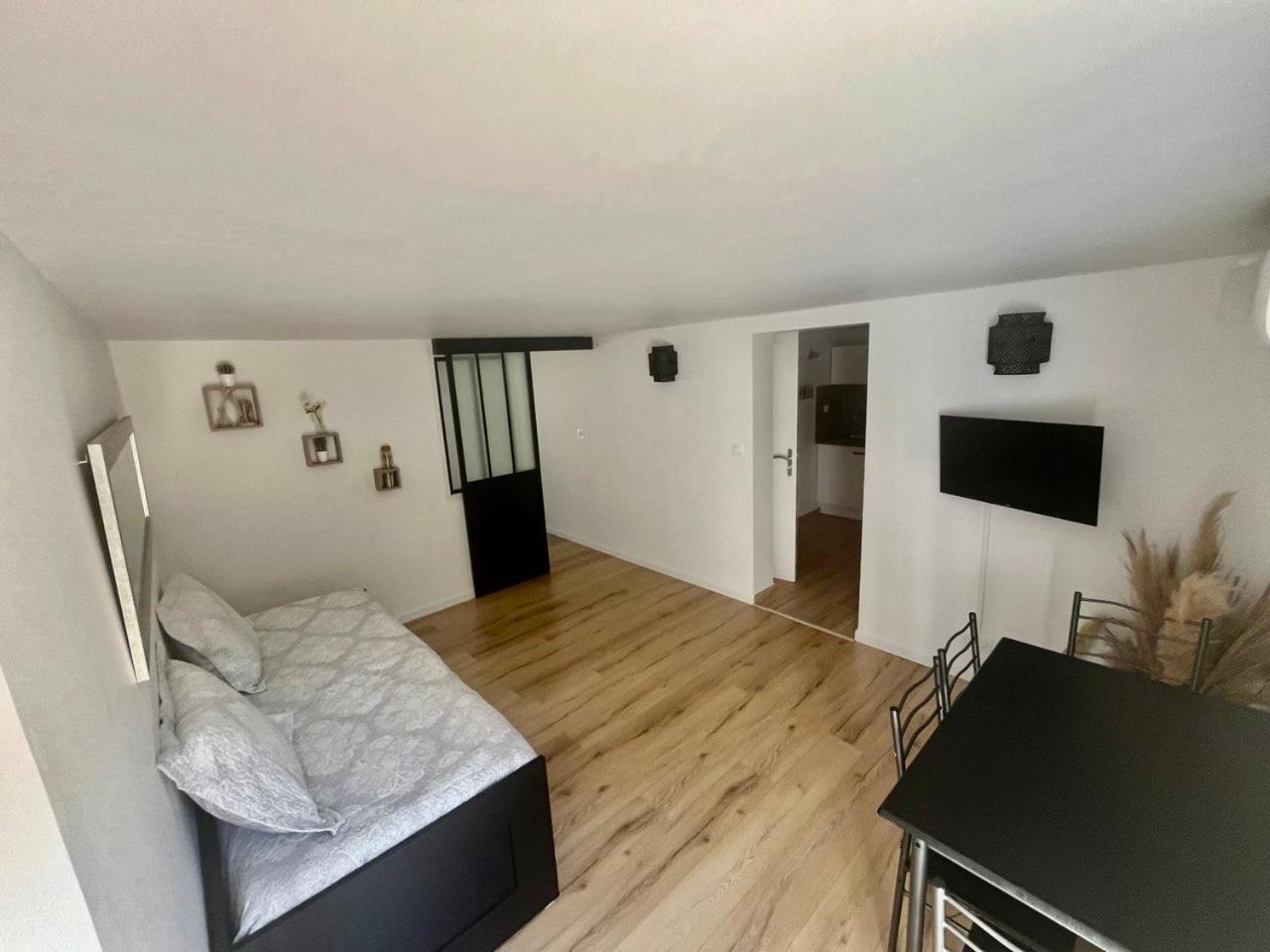 Charmant Et Confortable Appartement Narbona Exterior foto